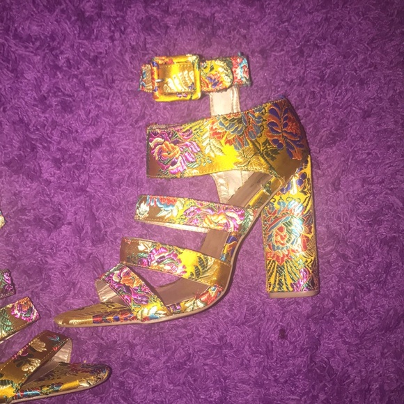 Printed chunky heel - Picture 2 of 7